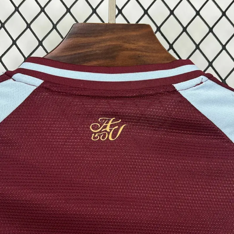 Camisa Aston Villa Home Detalhes