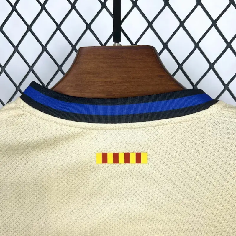 Kit Infantil Barcelona Away Detalhes