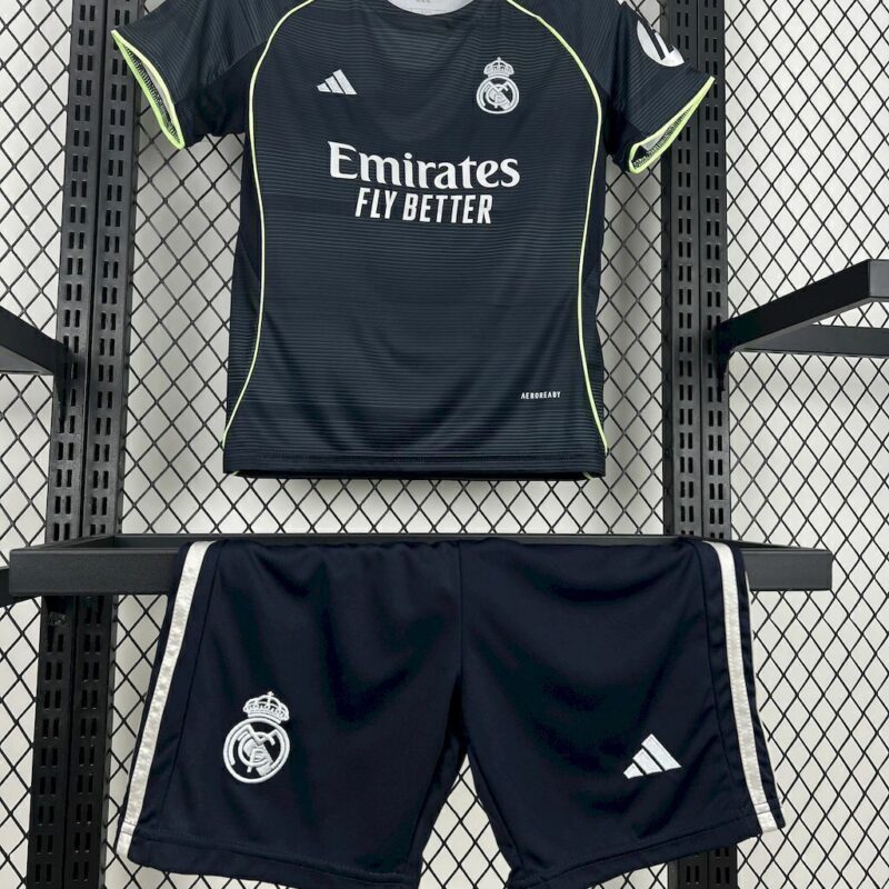 Kit Real Madrid Infantil Away Detalhes