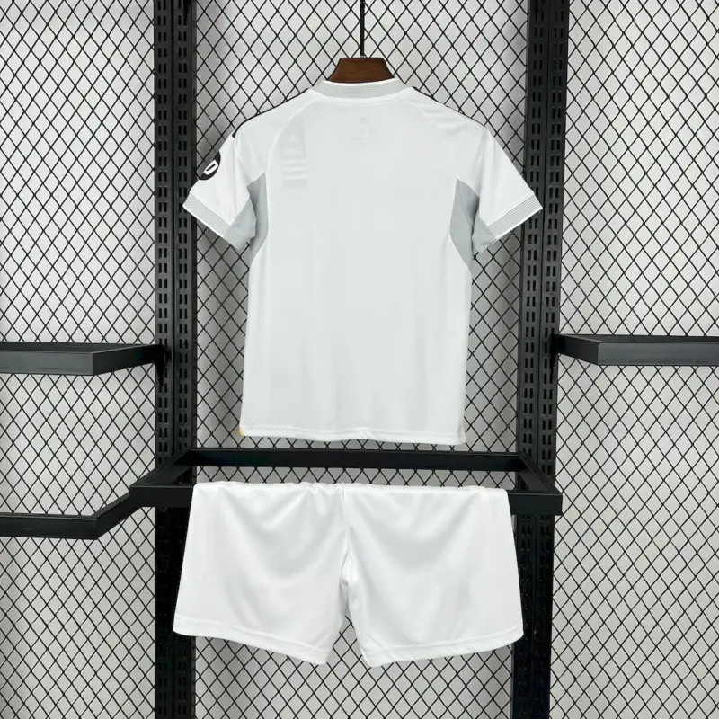 Kit Real Madrid Infantil Home Verso